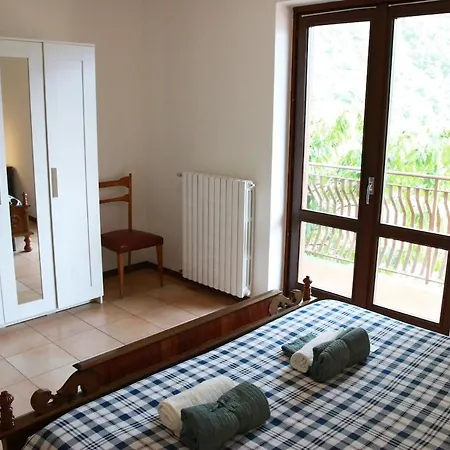 Casa Irene شقة Civo